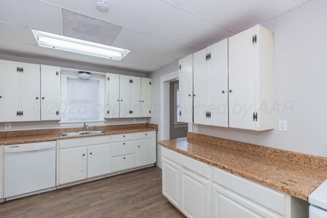 2214 S TAYLOR Street, Amarillo, TX 79109