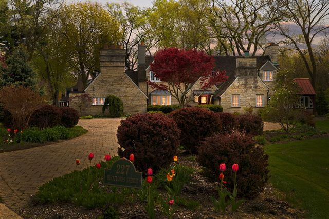 227 Miraflores Avenue, Waukegan, IL 60087