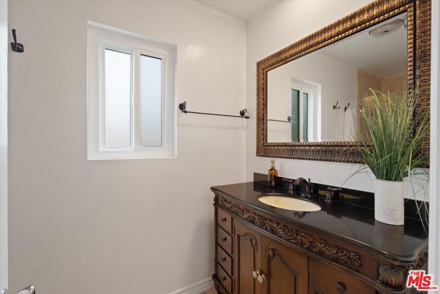 1021 5th Street 107, Santa Monica, CA 90403