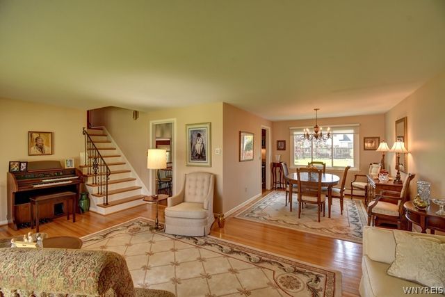 17 Willow Green Drive, Amherst, NY 14228