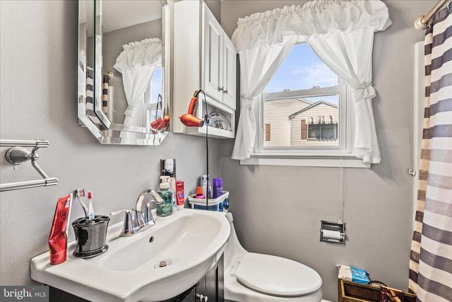 1885 ROOSEVELT AVE, York, PA 17408