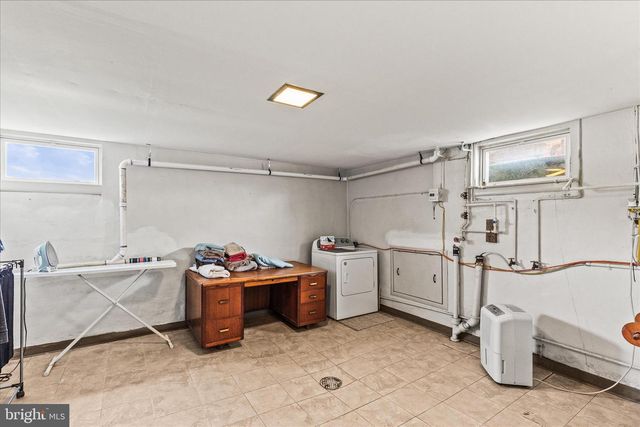 1885 ROOSEVELT AVE, York, PA 17408