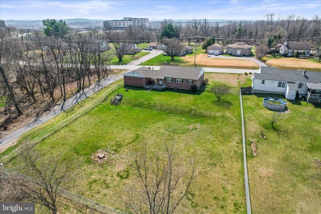 1885 ROOSEVELT AVE, York, PA 17408