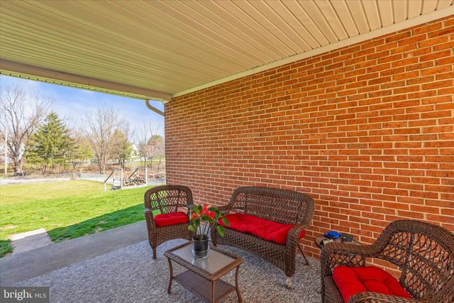 1885 ROOSEVELT AVE, York, PA 17408