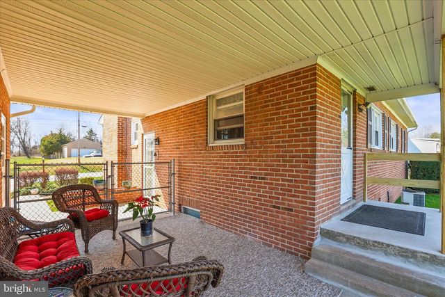 1885 ROOSEVELT AVE, York, PA 17408