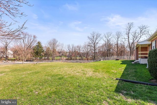 1885 ROOSEVELT AVE, York, PA 17408