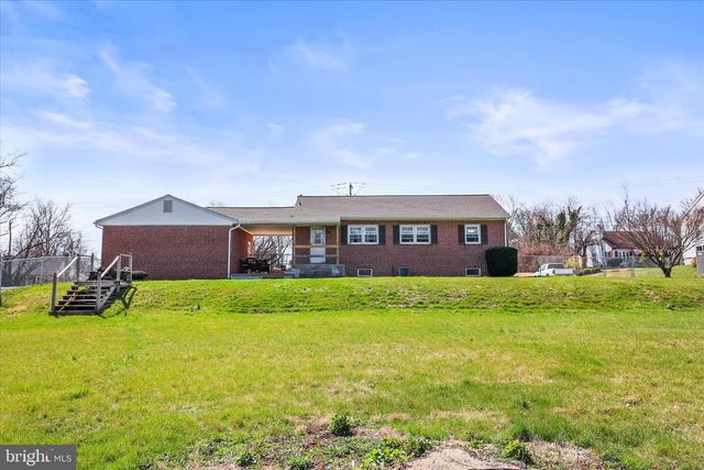 1885 ROOSEVELT AVE, York, PA 17408