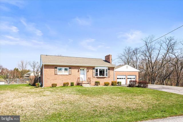 1885 ROOSEVELT AVE, York, PA 17408