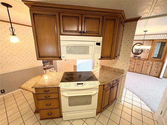 7590 HIGHPOINT BOULEVARD, Brooksville, FL 34613