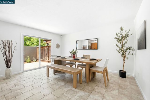 1167 Saint Matthew Pl 102, Concord, CA 94518