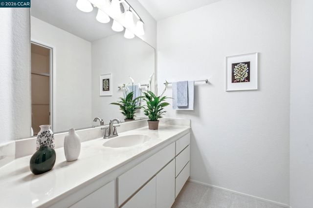 1167 Saint Matthew Pl 102, Concord, CA 94518