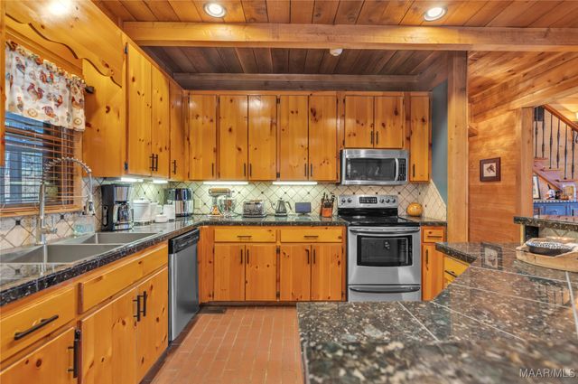 937 Ridgeland Farms Road, Montgomery, AL 36105