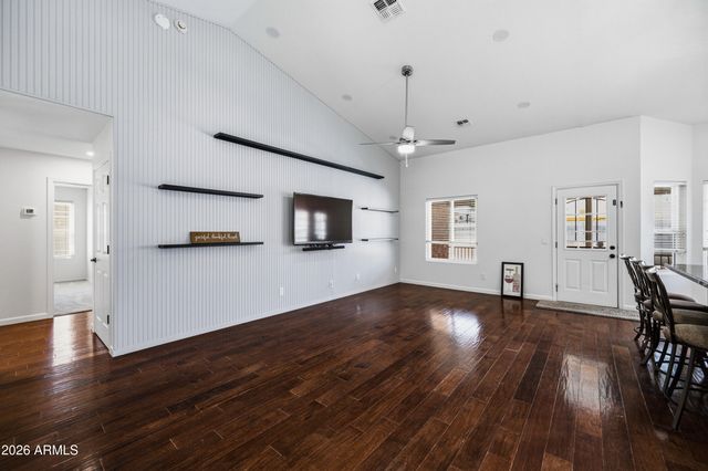 4928 E DARTMOUTH Street, Mesa, AZ 85205