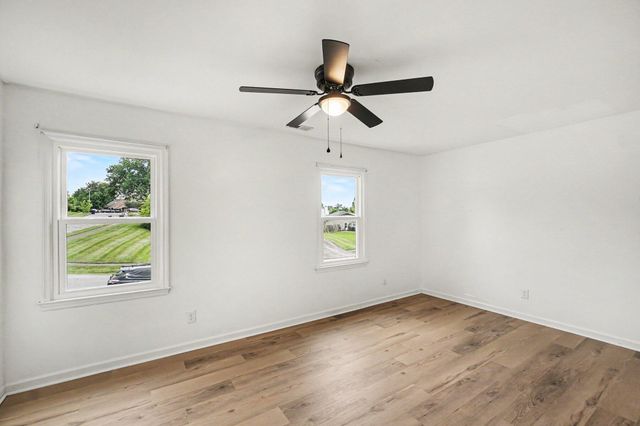3195 Aqueduct Drive, Lexington, KY 40517