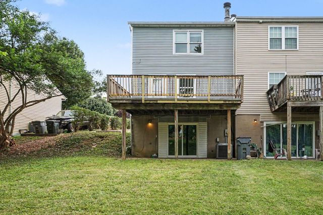 3195 Aqueduct Drive, Lexington, KY 40517
