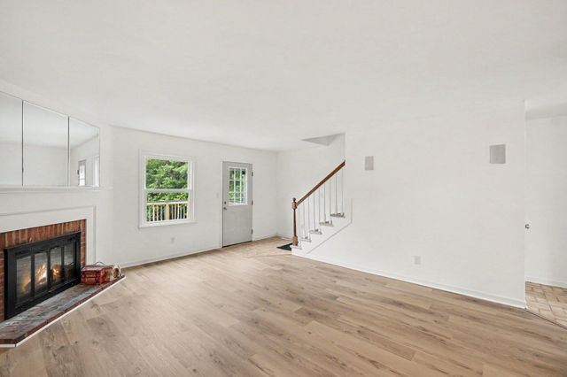 3195 Aqueduct Drive, Lexington, KY 40517
