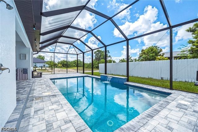 310 NW 14th ST, Cape Coral, FL 33993
