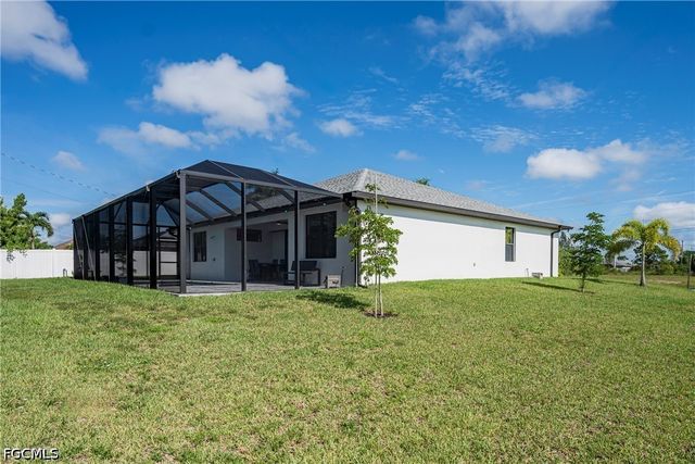 310 NW 14th ST, Cape Coral, FL 33993