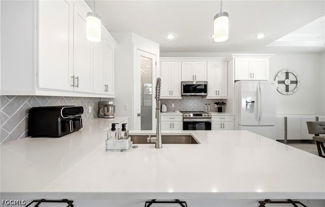 310 NW 14th ST, Cape Coral, FL 33993