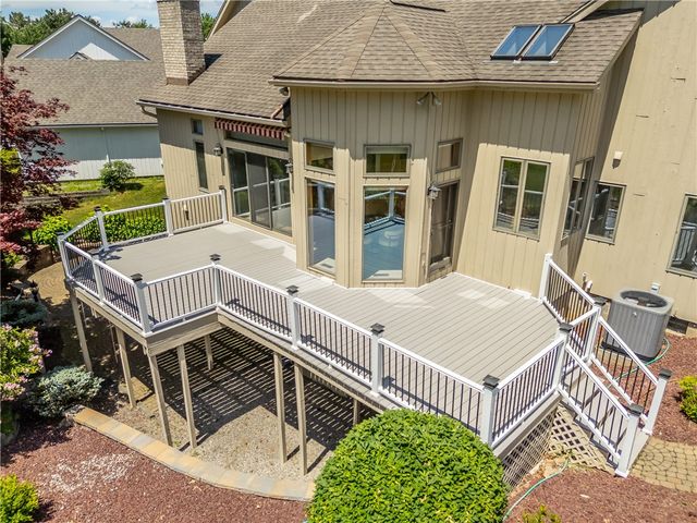 61 Sutton Point, Pittsford, NY 14534
