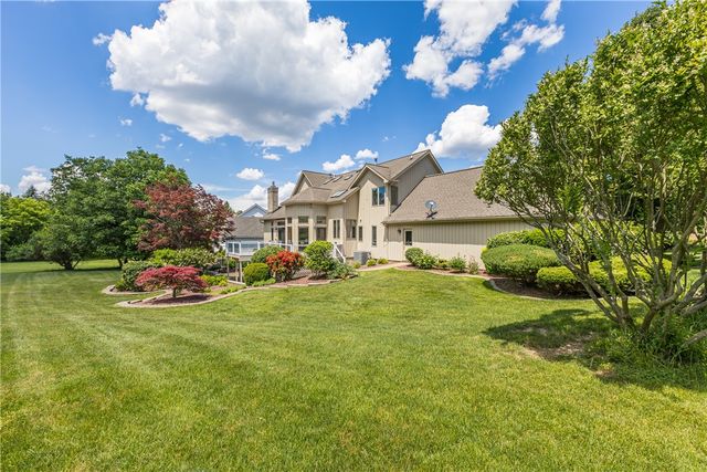61 Sutton Point, Pittsford, NY 14534