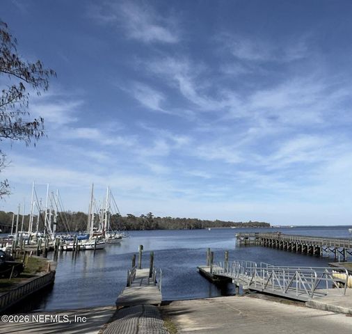 6215 LEEWARD Court, Fleming Island, FL 32003