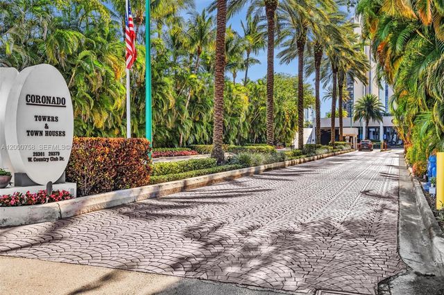 20329 W Country Club Dr TH10, Aventura, FL 33180
