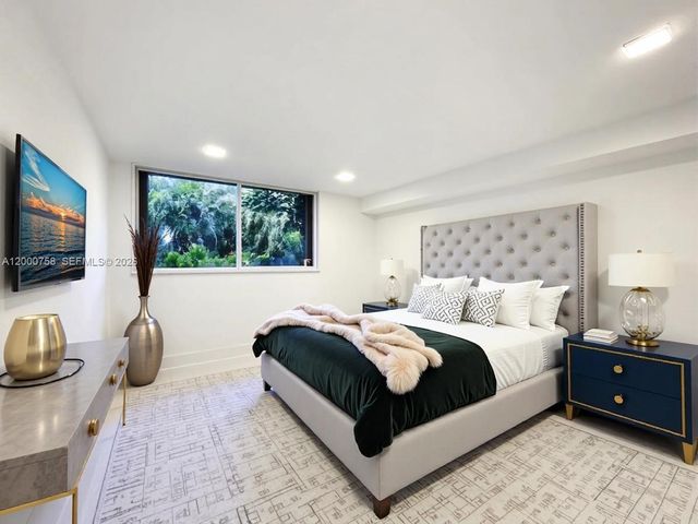 20329 W Country Club Dr TH10, Aventura, FL 33180