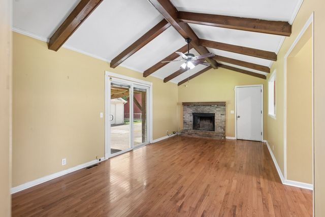 121 Bostring Dr, Hendersonville, TN 37075