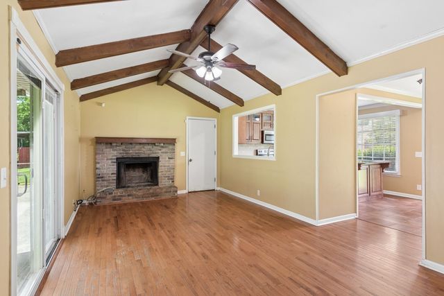 121 Bostring Dr, Hendersonville, TN 37075