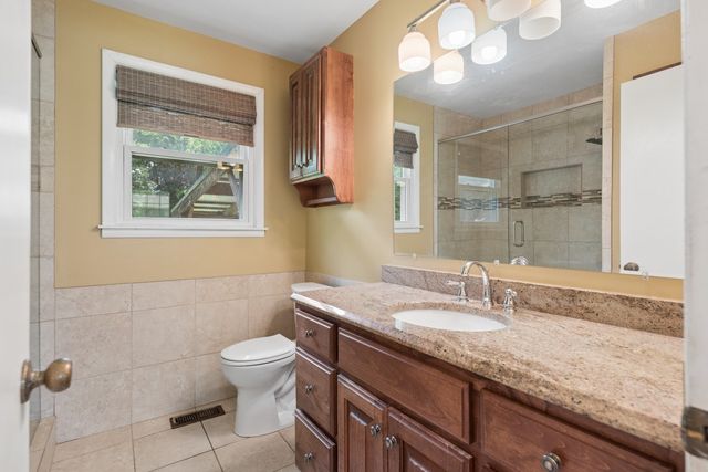 121 Bostring Dr, Hendersonville, TN 37075
