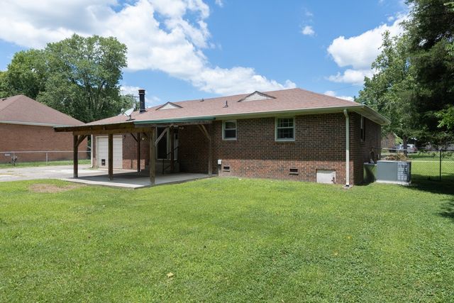 121 Bostring Dr, Hendersonville, TN 37075
