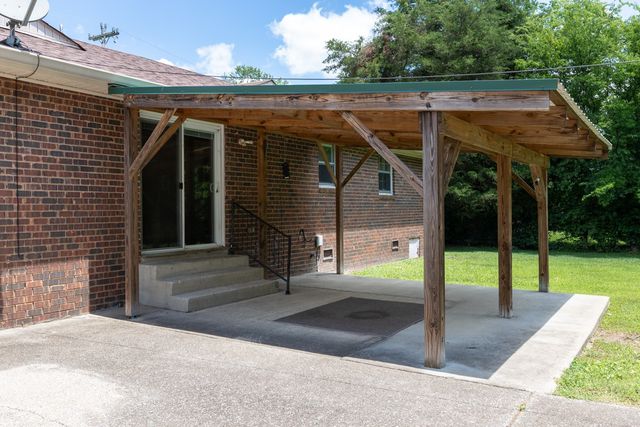 121 Bostring Dr, Hendersonville, TN 37075