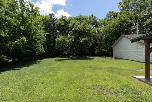 121 Bostring Dr, Hendersonville, TN 37075