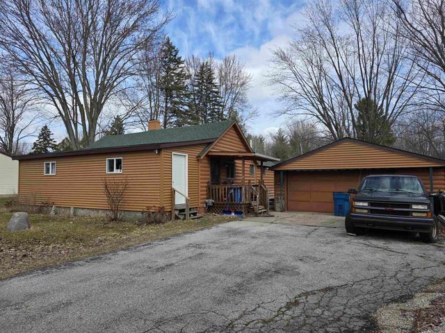 1711 S Poseyville Road, Ingersoll Twp, MI 48640