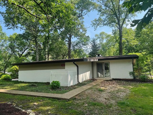 203 Hathaway Drive, Signal Mountain, TN 37377