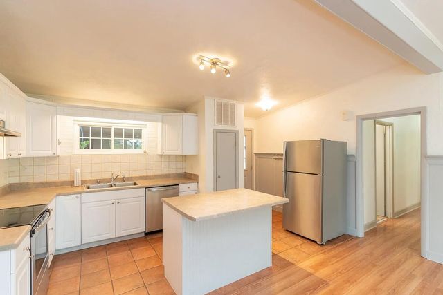 203 Hathaway Drive, Signal Mountain, TN 37377