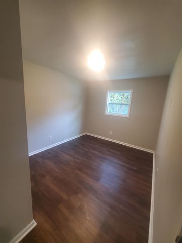 4530 BEACON HILL DR, Memphis, TN 38127