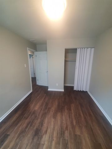 4530 BEACON HILL DR, Memphis, TN 38127