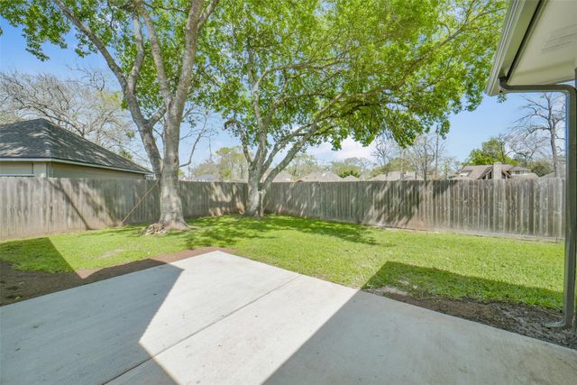 2126 Windmill Drive, Richmond, TX 77406