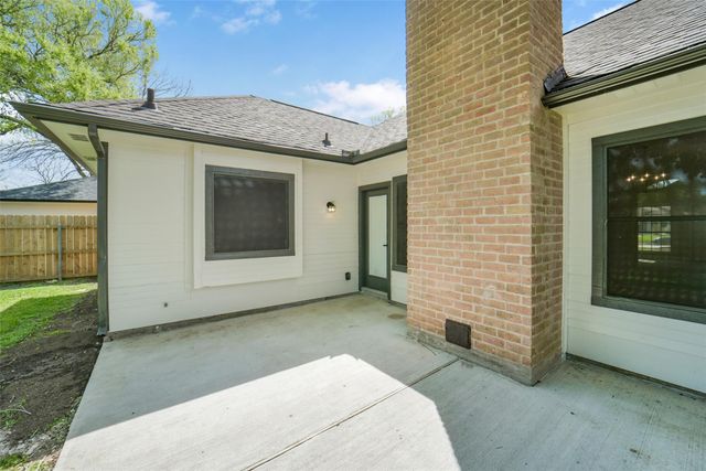 2126 Windmill Drive, Richmond, TX 77406