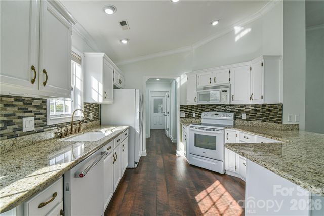 4 Heather Way B, Candler, NC 28715