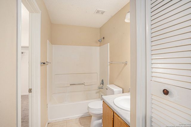 7935 Chestnut Barr, Converse, TX 78109