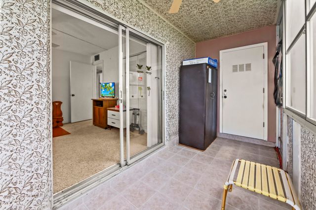 20 Flanders A, Delray Beach, FL 33484
