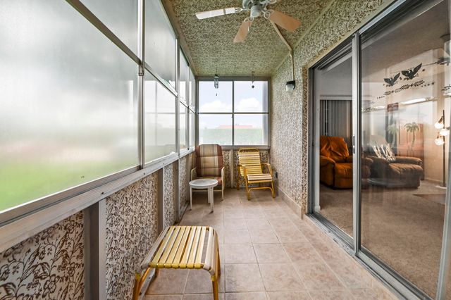 20 Flanders A, Delray Beach, FL 33484