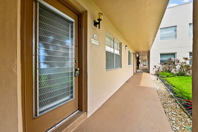 20 Flanders A, Delray Beach, FL 33484