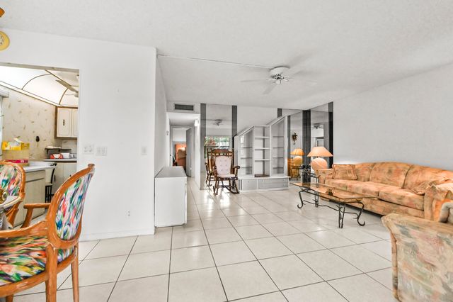 20 Flanders A, Delray Beach, FL 33484
