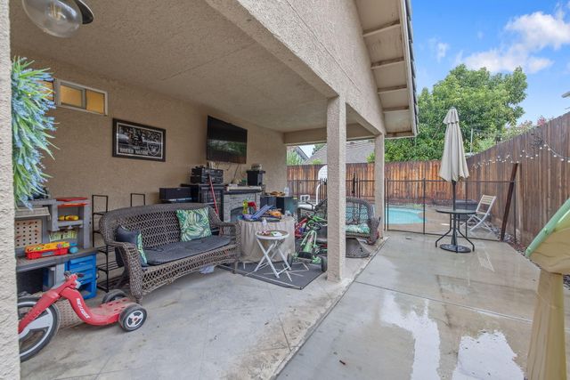 4038 E Sue Avenue, Visalia, CA 93292