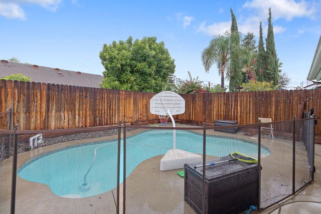 4038 E Sue Avenue, Visalia, CA 93292