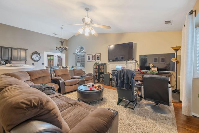 4038 E Sue Avenue, Visalia, CA 93292